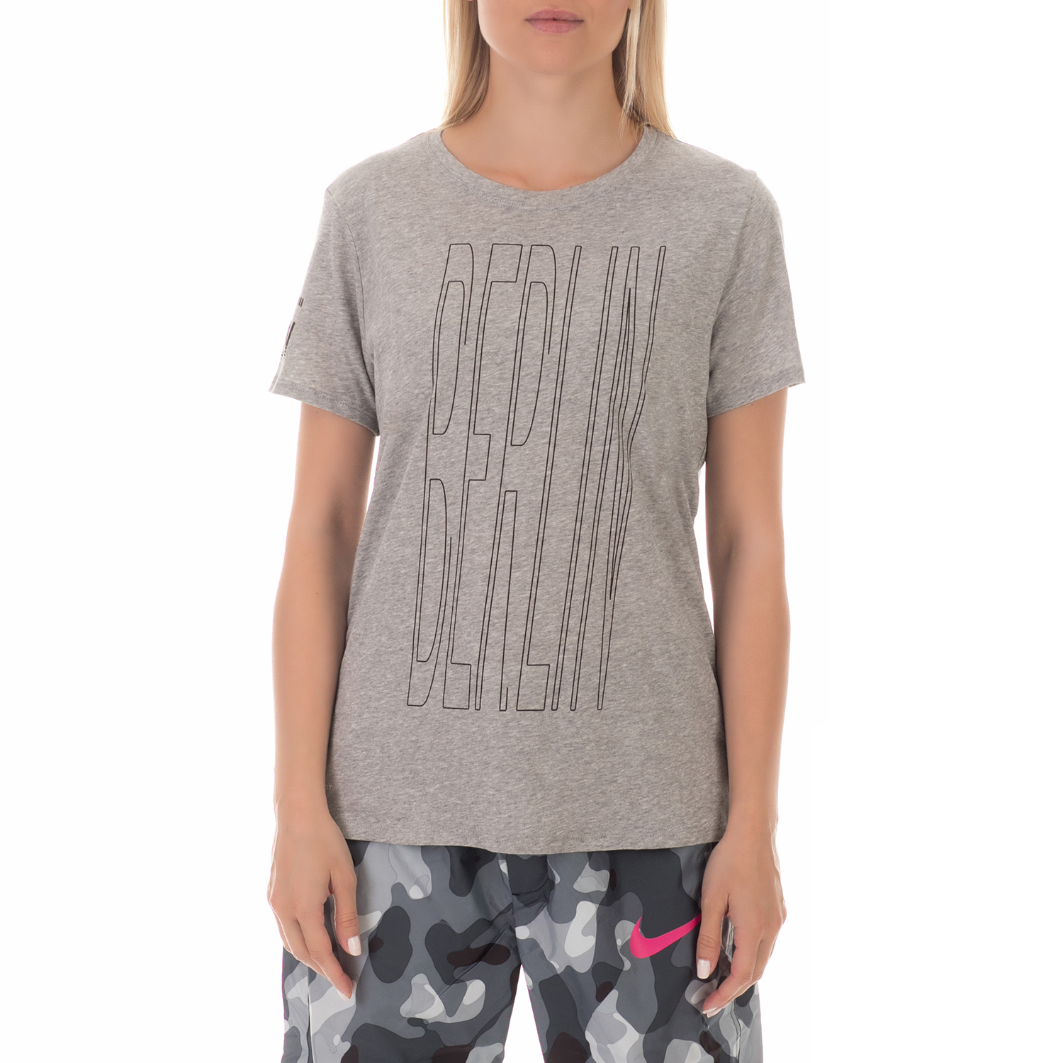 Γυναικεία/Ρούχα/Αθλητικά/T-shirt-Τοπ NIKE - Γυναικείο t-shirt NIKE DRY TEE DFCT BERLIN γκρι