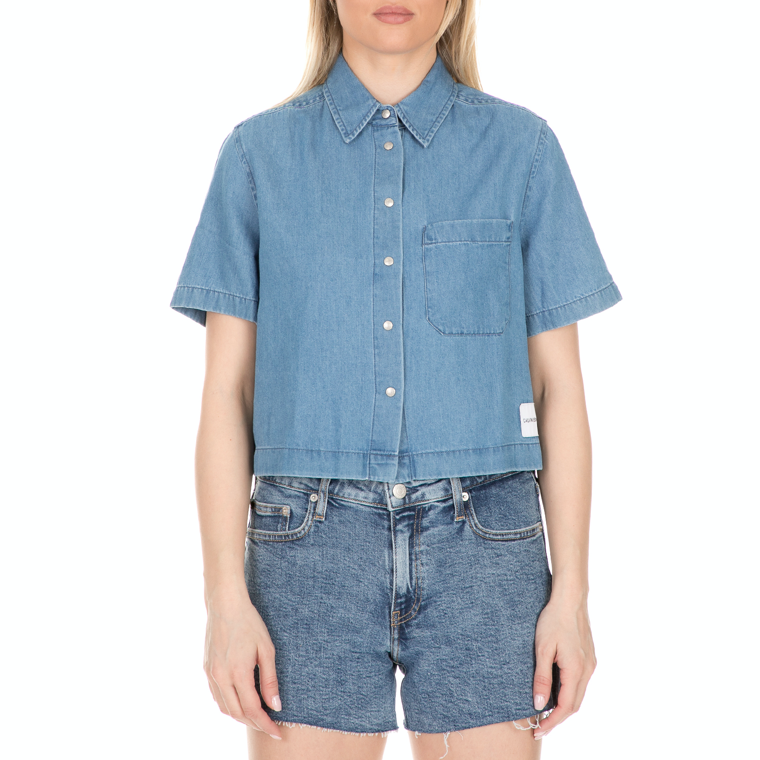 Γυναικεία/Ρούχα/Πουκάμισα/Κοντομάνικα-Αμάνικα CALVIN KLEIN JEANS - Γυναικείο crop τζιν πουκάμισο CALVIN KLEIN JEANS μπλε