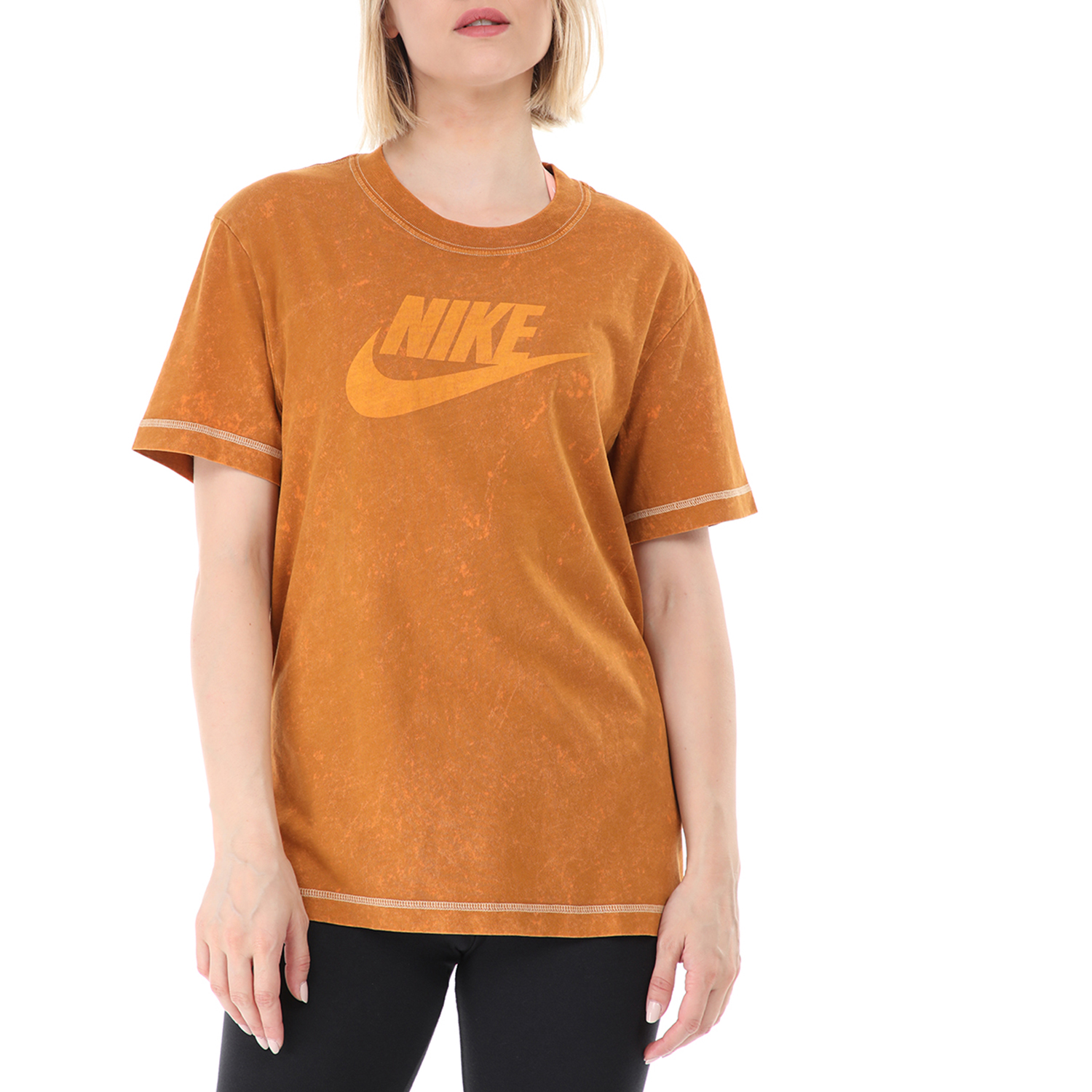 NIKE - Γυναικείο αθλητικό t-shirt NIKE NSW SS TOP REBEL καφέ Γυναικεία/Ρούχα/Αθλητικά/T-shirt-Τοπ