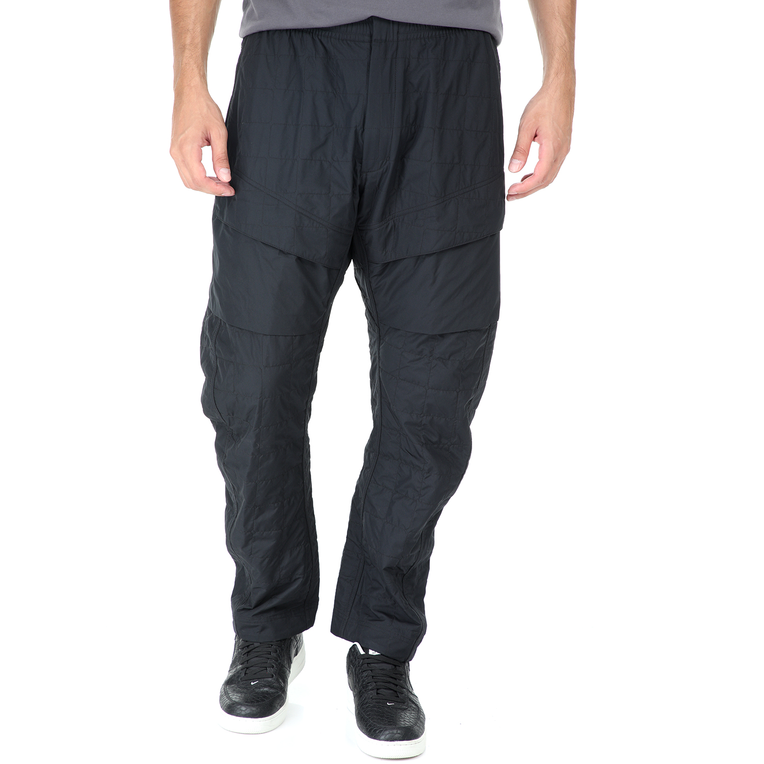 NIKE - Ανδρικό παντελόνι φόρμας NIKE NSW TCH PCK PANT WVN QLTD μαύρο