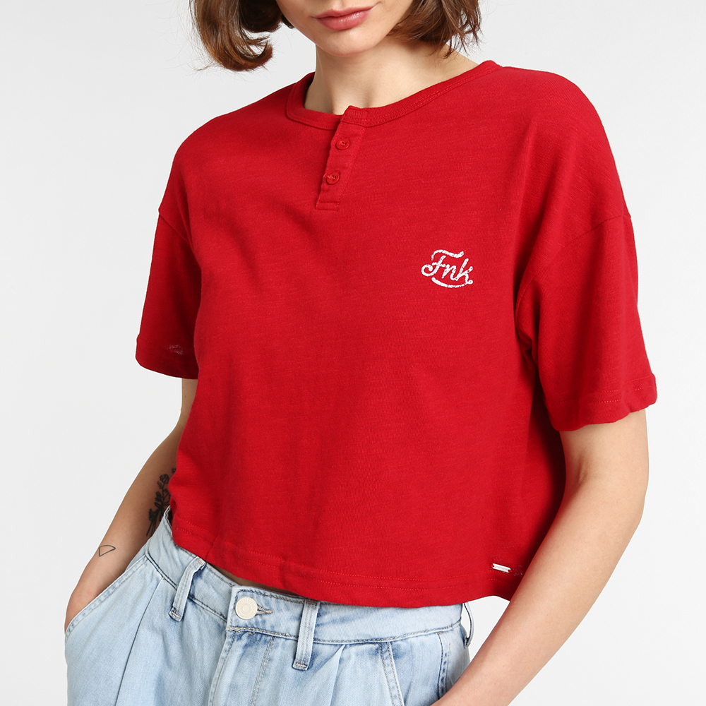 Γυναικεία/Ρούχα/Μπλούζες/Κοντομάνικες FUNKY BUDDHA - Γυναικείο cropped t-shirt FUNKY BUDDHA κόκκινο