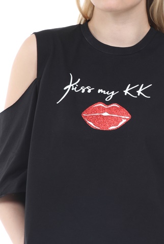 KENDALL + KYLIE-Γυναικεία μπλούζα KENDALL + KYLIE KISS MY LIPS μαύρη