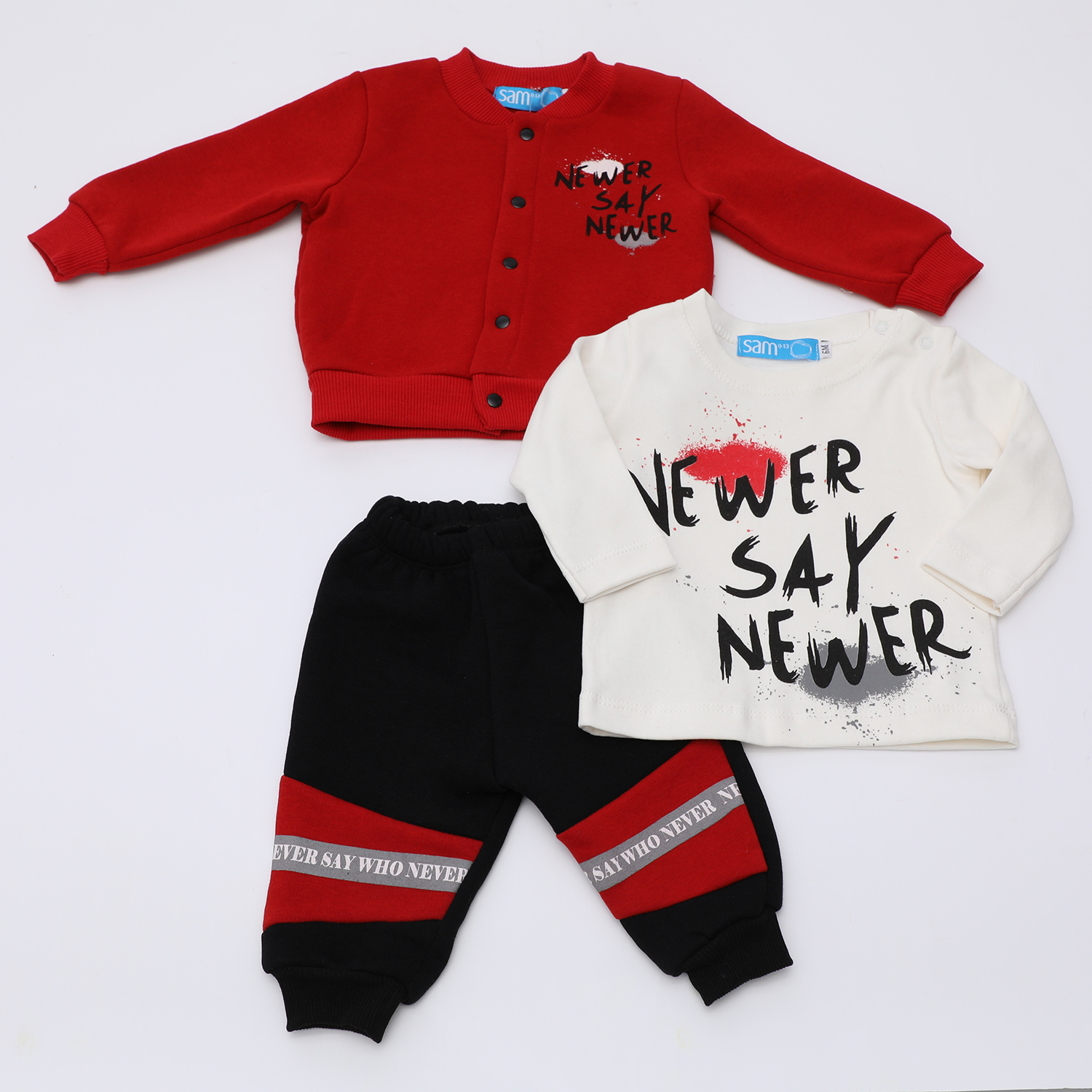 Παιδικά/Baby/Ρούχα/Σετ SAM 0-13 - Βρεφικό σετ από φόρμα, μπλούζα και ζακέτα SAM 0-13 NEWER SAY NEWER κόκκινο μαύρο