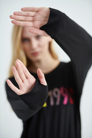 SUGARFREE-Γυναικεία μακρυμάνικη βαμβακερή μπλούζα SUGARFREE 21832113 μαύρη